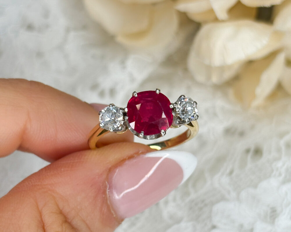 Antique Victorian diamond and synthetic ruby three stone ring in 18ct yellow gold for sale in Leeds, Yorkshire
