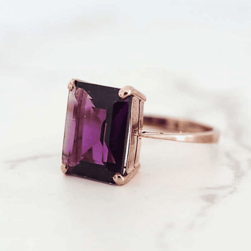 9ct rose gold amethyst ring for sale in Leeds side view of the ring