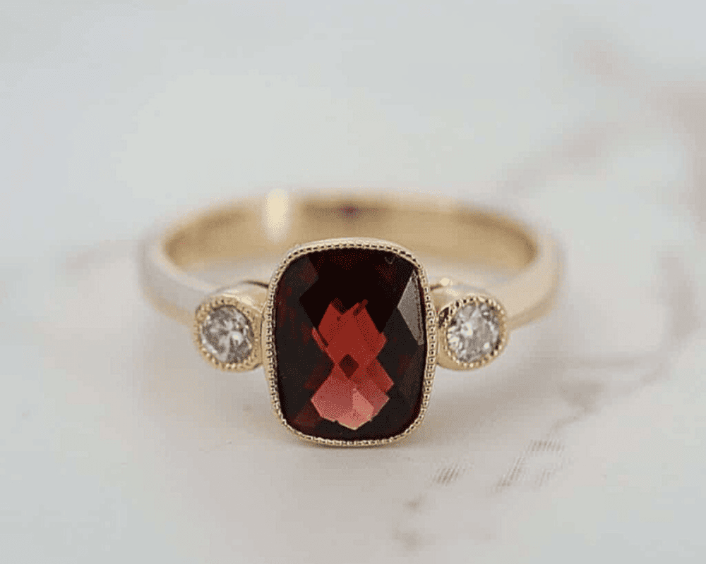 vintage style garnet and diamond ring for sale in Leeds, Yorkshire front view of ring