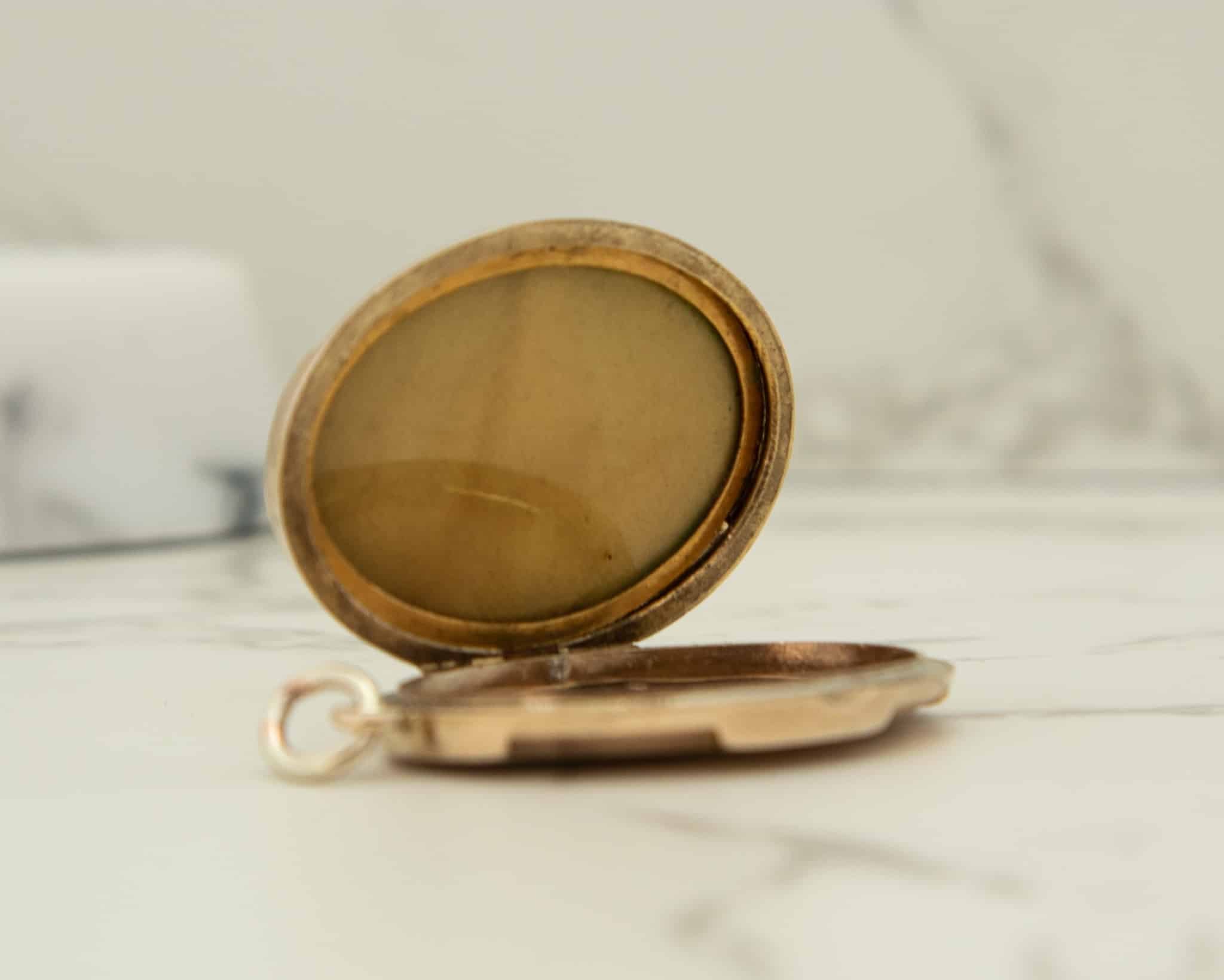 antique-oval-locket-3.jpg