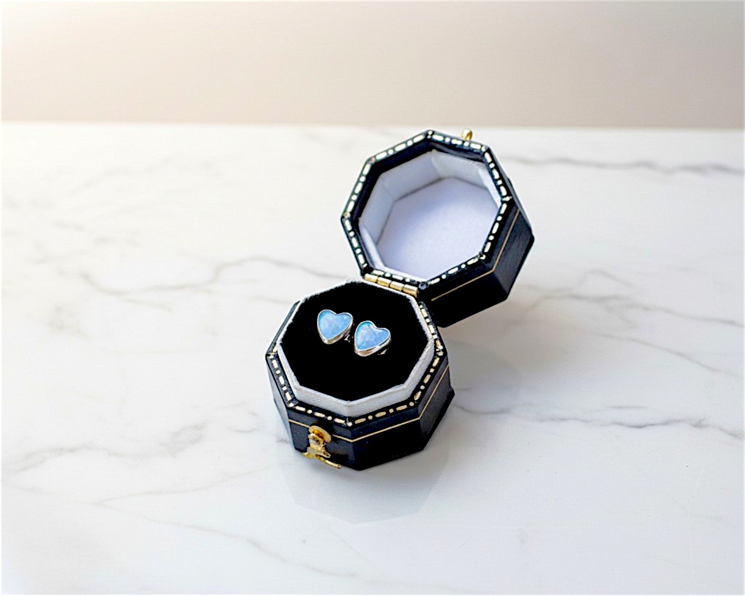blue opal in box