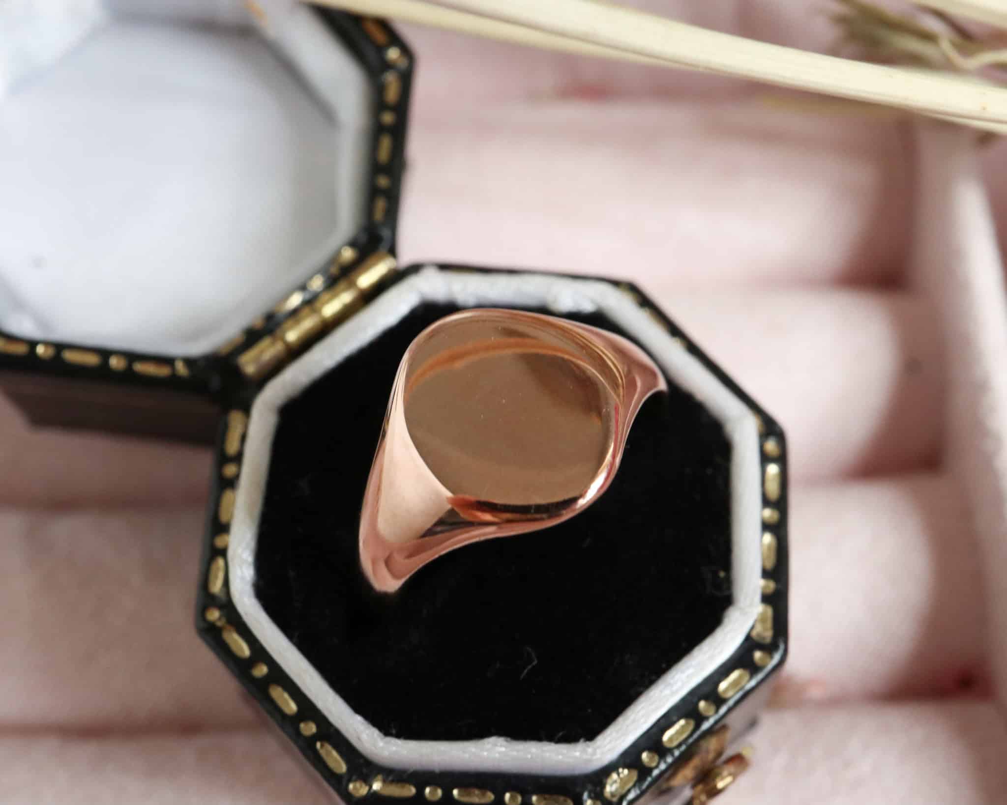 rose-gold-signet-ring-1926-5.jpg