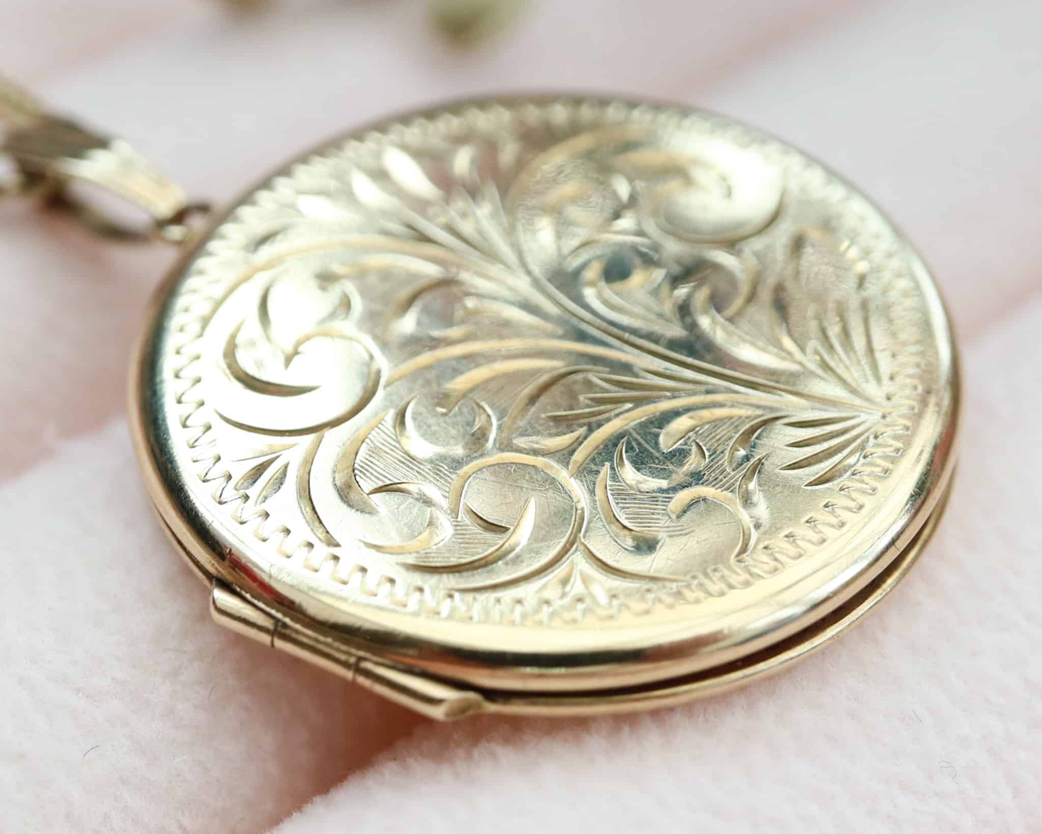 round-gold-locket-3.jpg