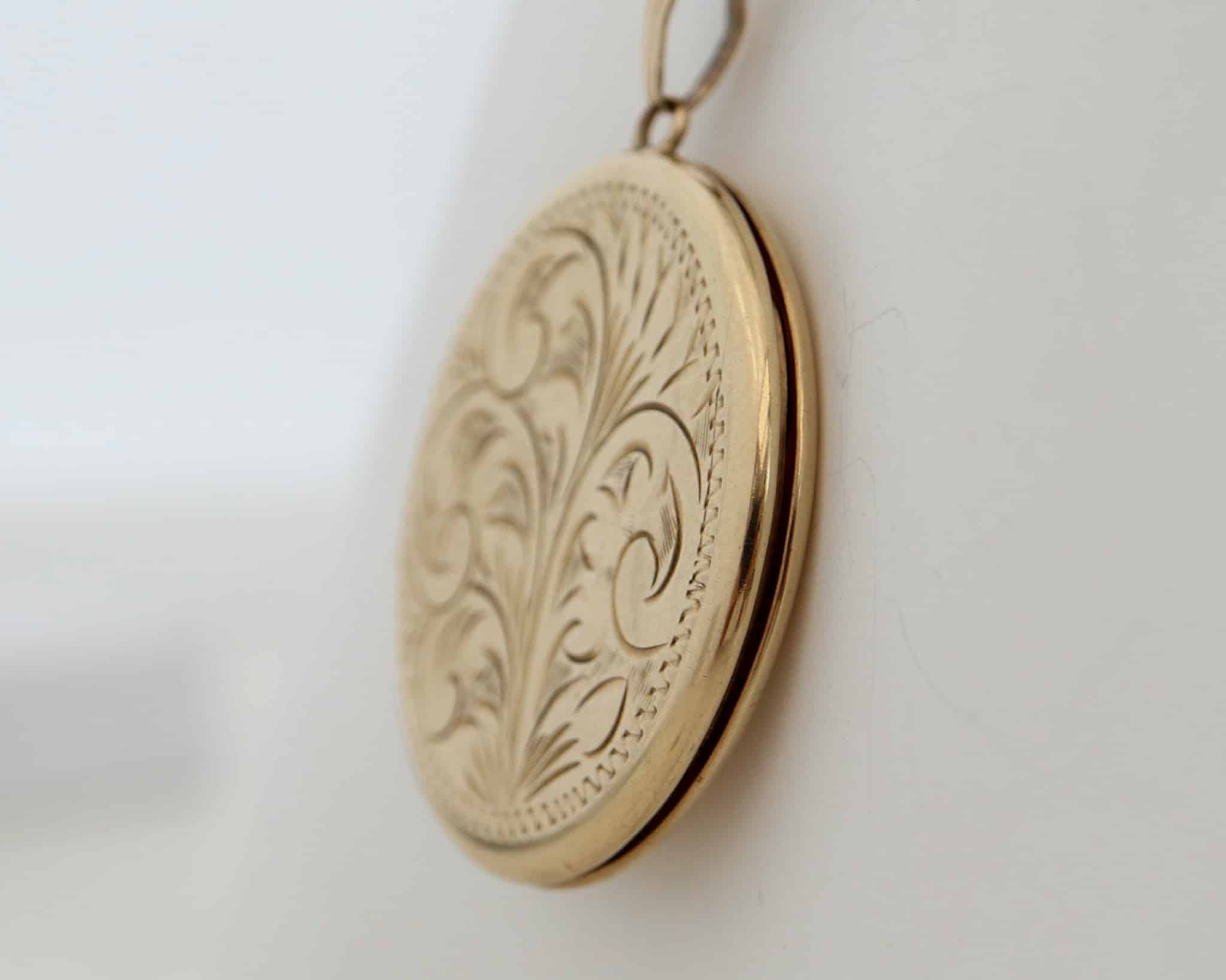 round-gold-locket-6.jpg