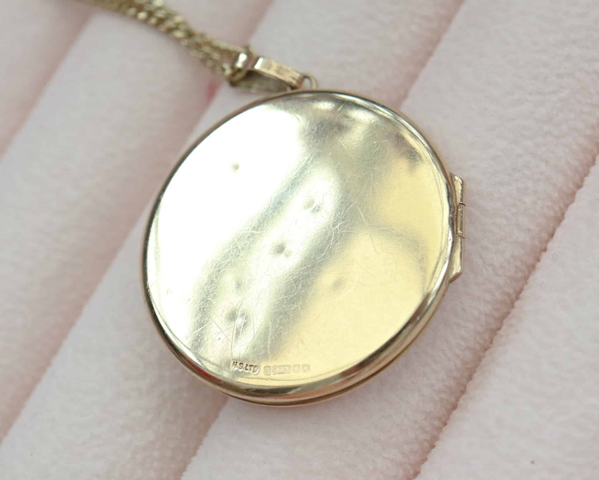 round-gold-locket-7.jpg