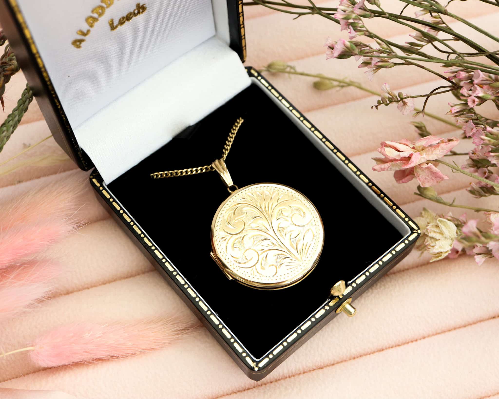 round-gold-locket.jpg