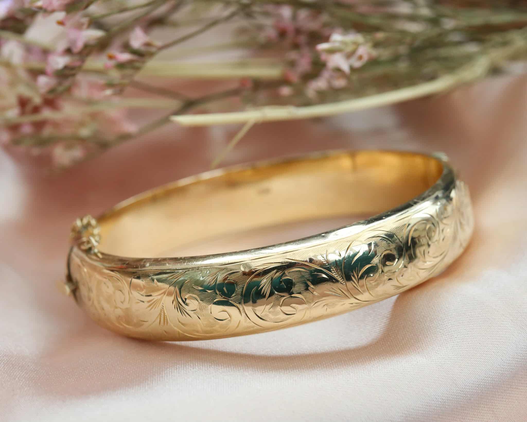 vintage-9ct-gold-bangle-.jpg