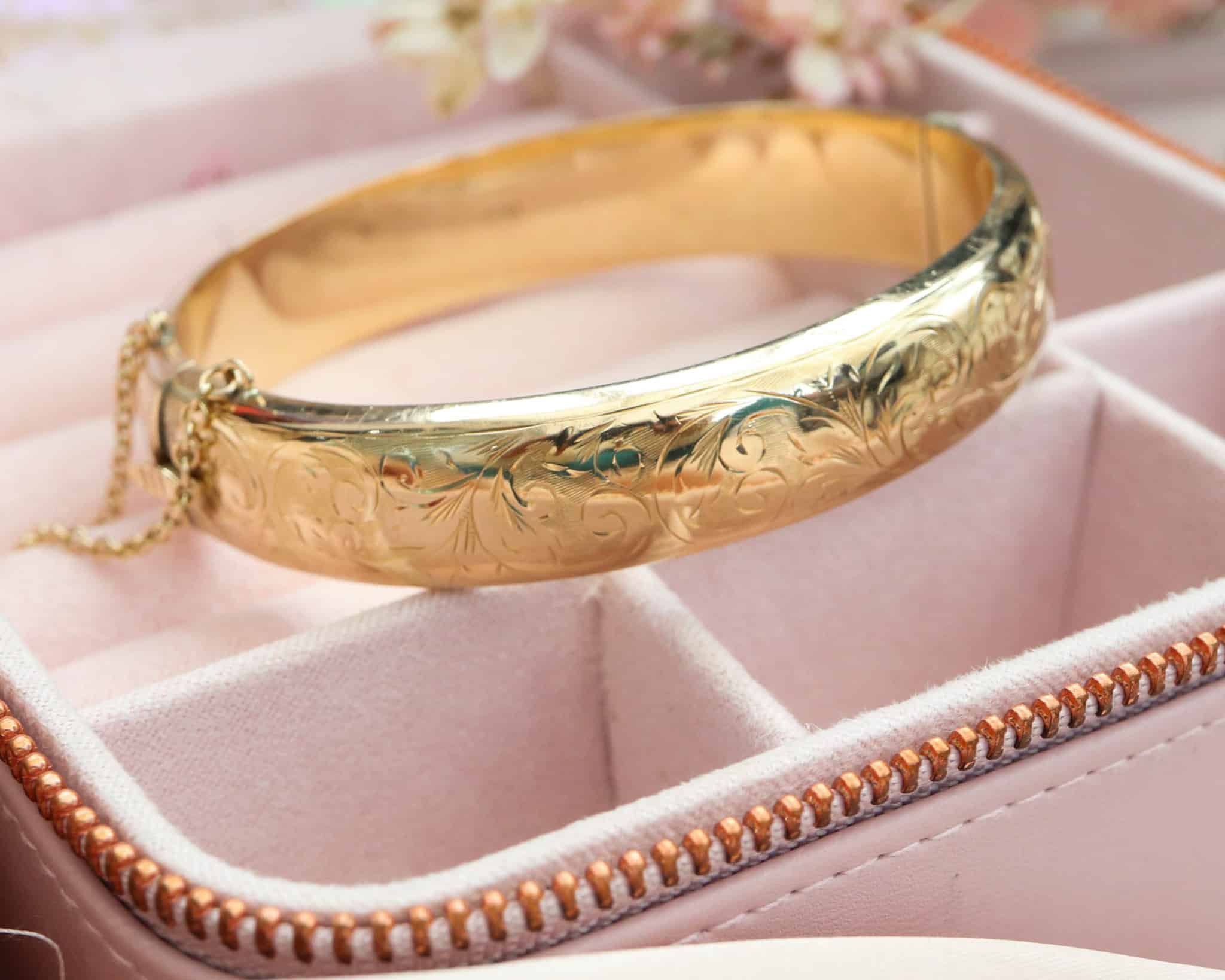 vintage-9ct-gold-bangle-2.jpg