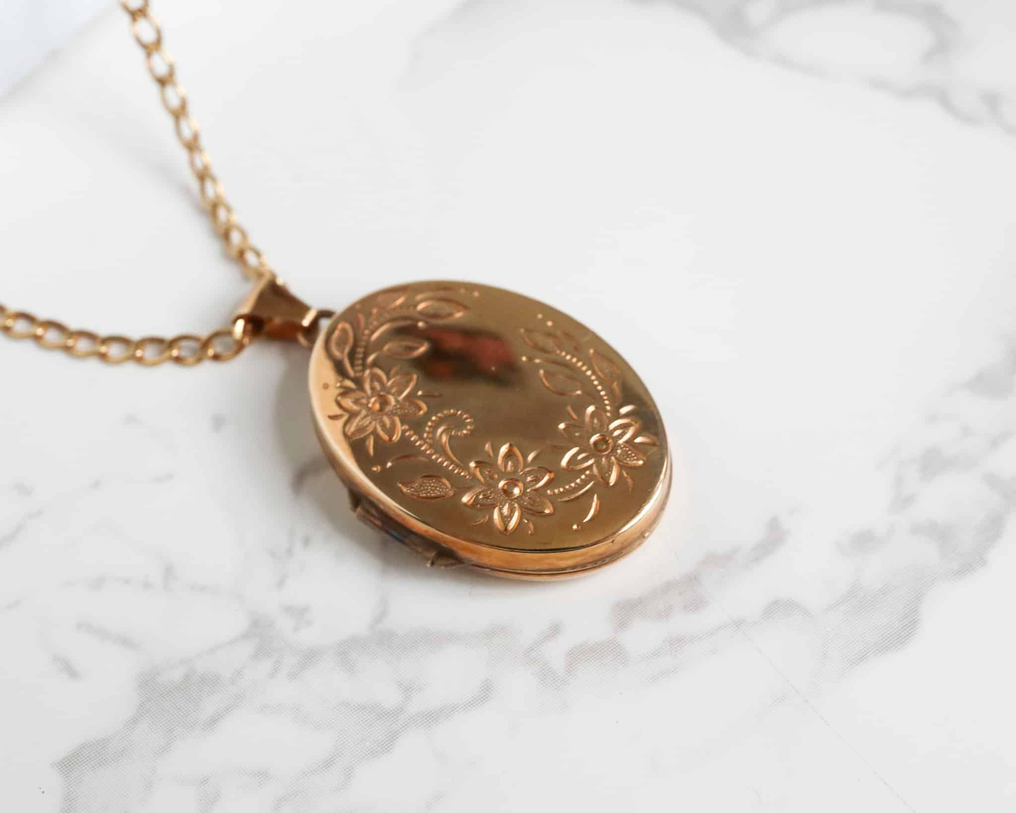 vintage-engraved-locket-and-chain-6.jpg