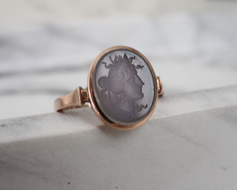 antique intaglio ring made from 9ct yellow gold and agate with the imprint of a roman emperor dated Chester 1930