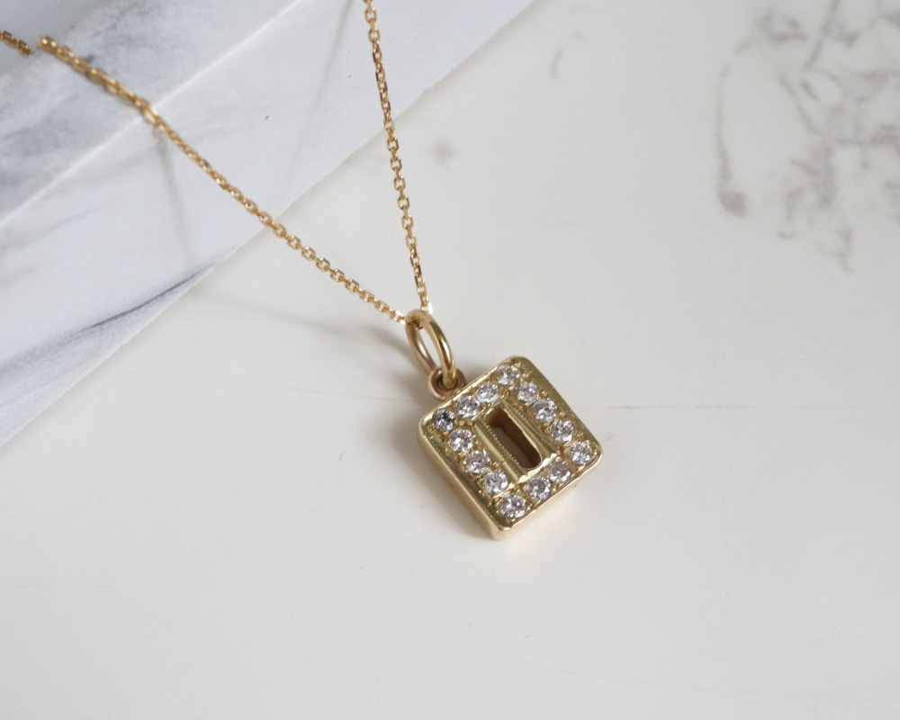 vintage 9ct gold initial pendant set with diamonds on a 16 inch chain for sale in Leeds