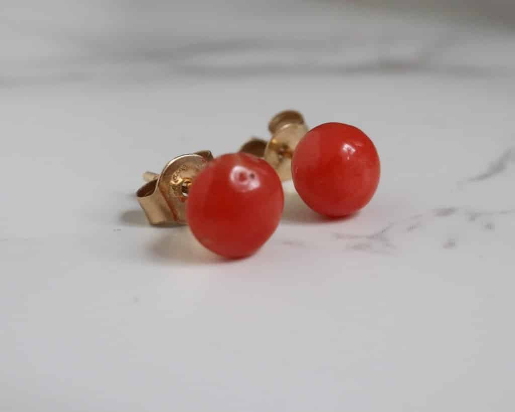 antique-coral-stud-earrings-2-1024×819