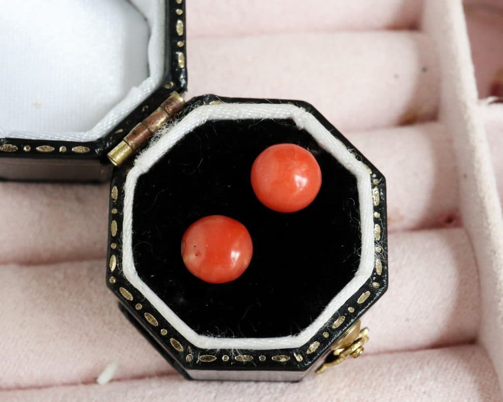 antique-coral-stud-earrings-6-1024×819