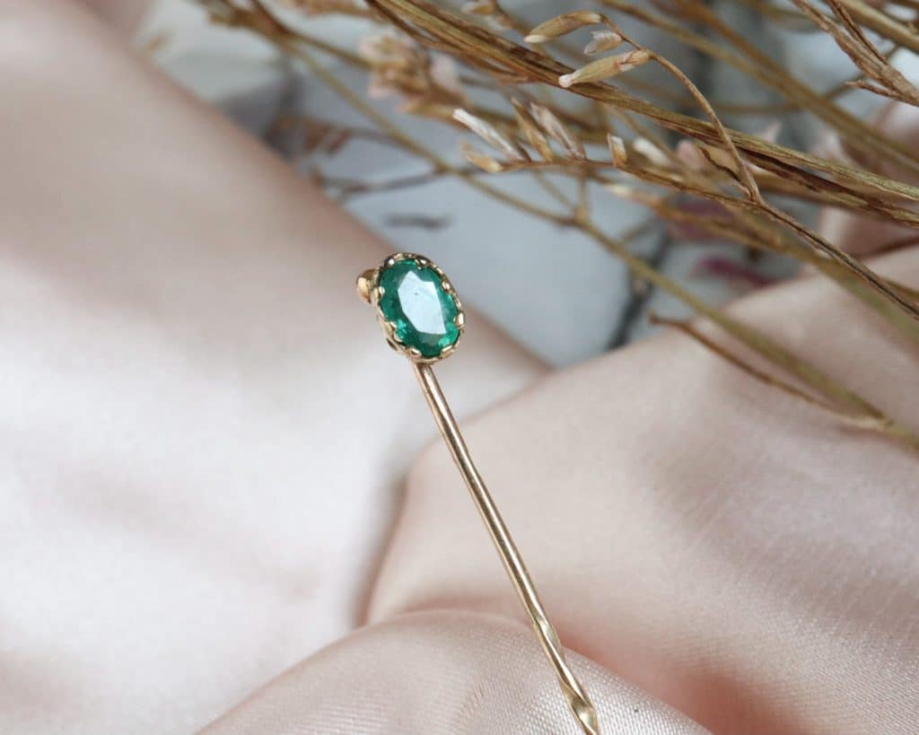 green-stone-stick-pin-1024×819