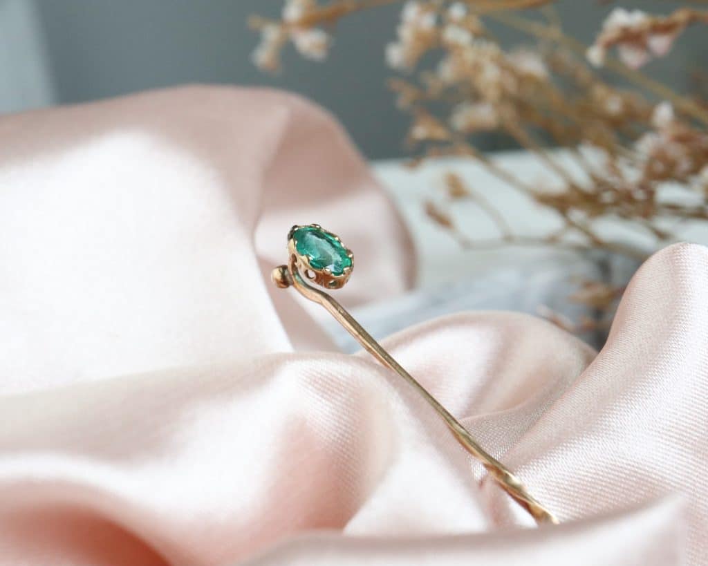 green-stone-stick-pin-4-1024×819