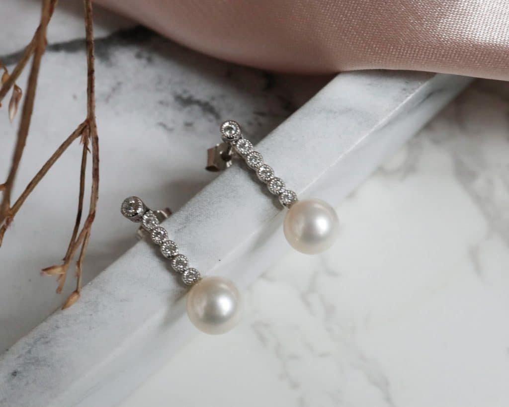 pearl-and-diamond-drop-earrings-3-1024×819