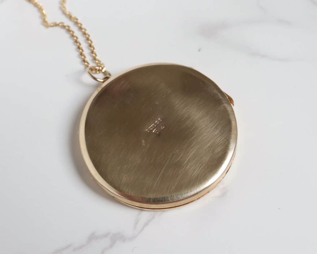 round-gold-locket-8-1024×819