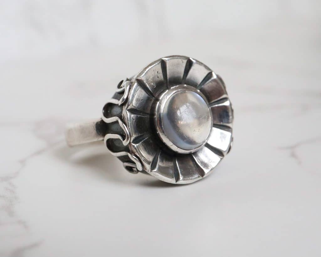 silver-and-moonstone-ring-2-1024×819