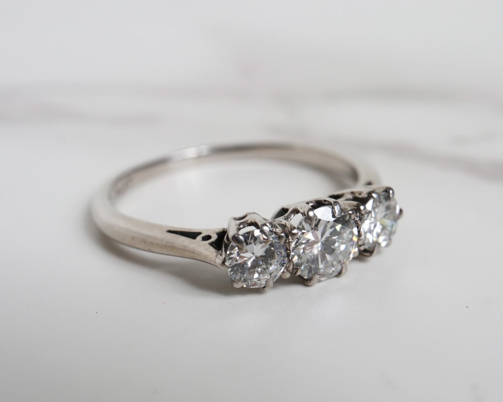 antique diamond three stone ring circa 1920s with 0.50ct total diamond weight in 18ct white gold and platinum