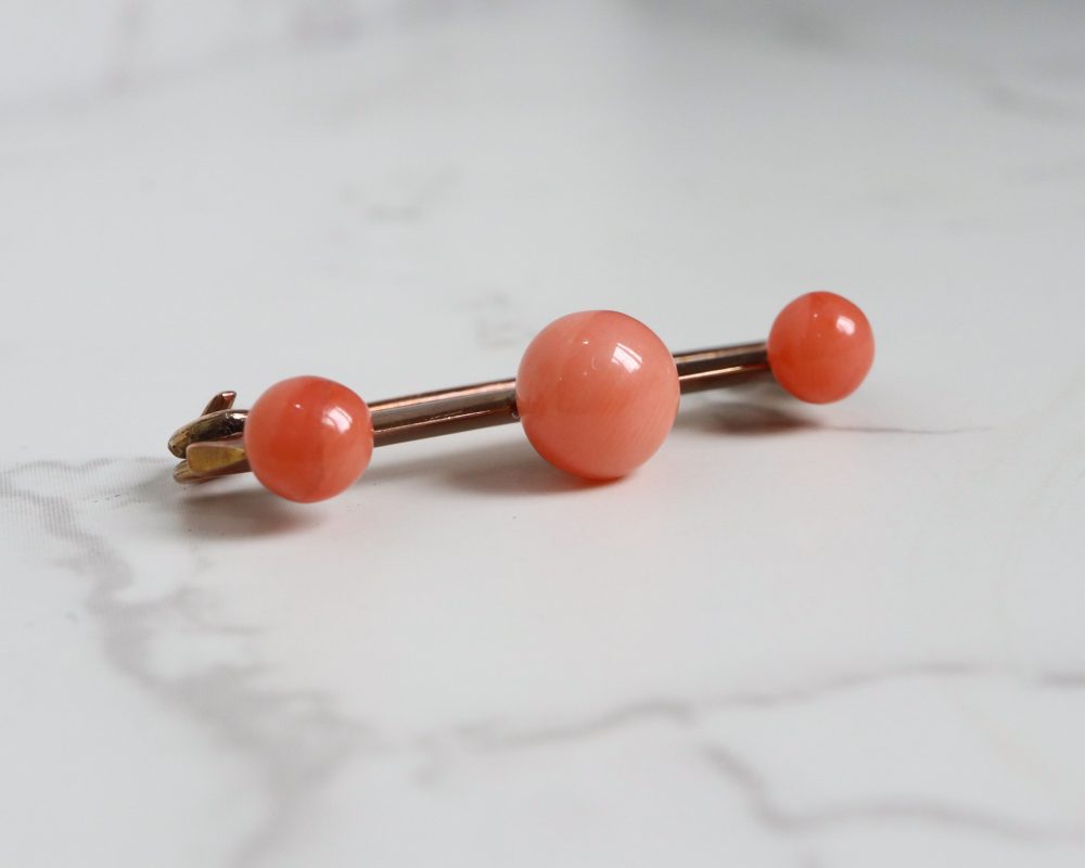antique Victorian coral brooch in 9ct gold.