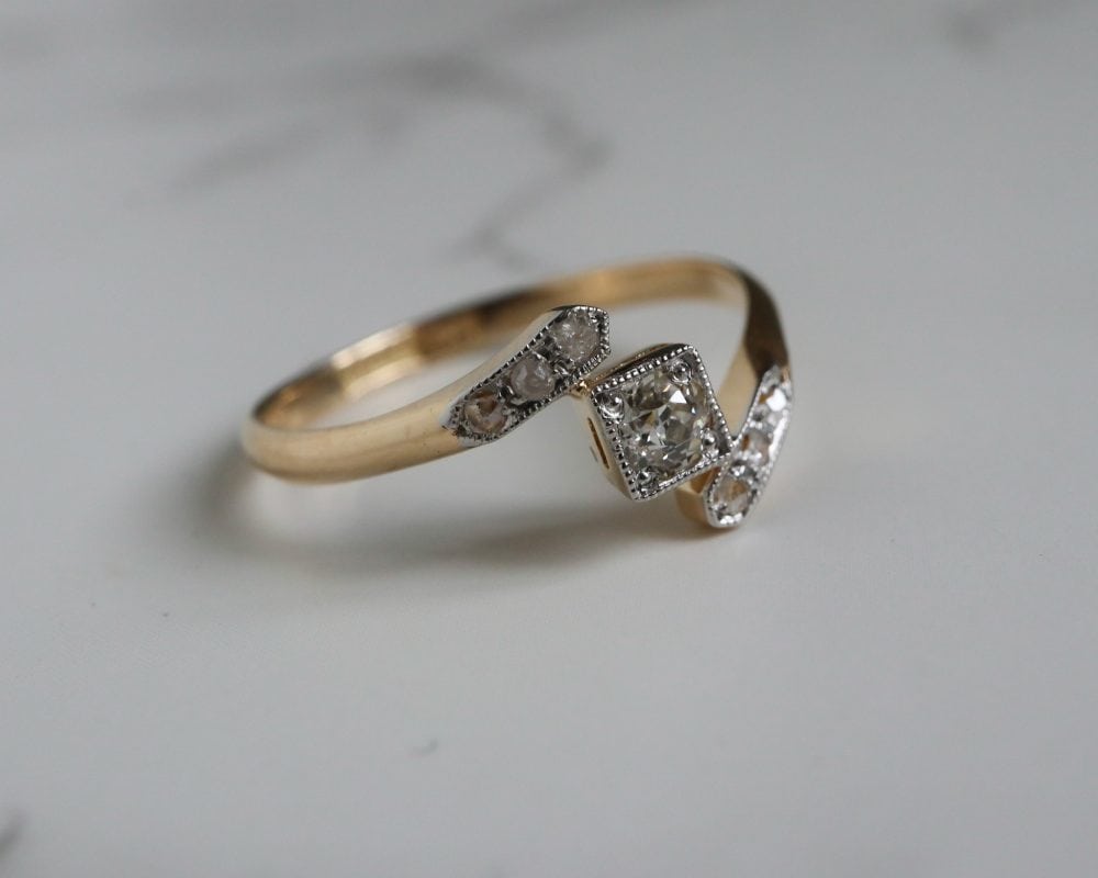 Art Deco diamond ring set in 18ct yellow gold and platinum for sale in Leeds, Yorkshire
