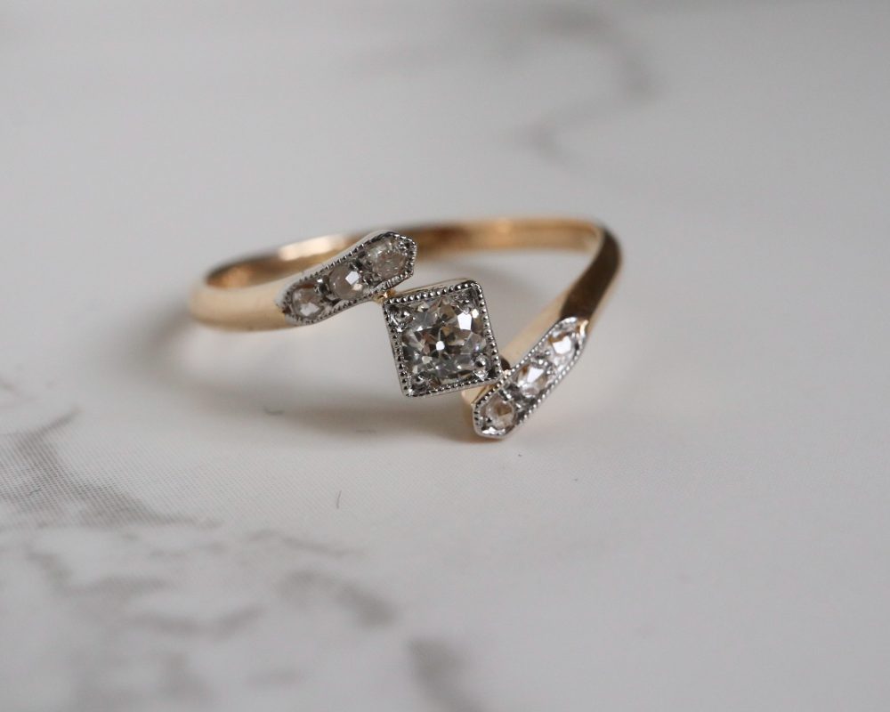 Art Deco diamond ring set in 18ct yellow gold and platinum for sale in Leeds, Yorkshire