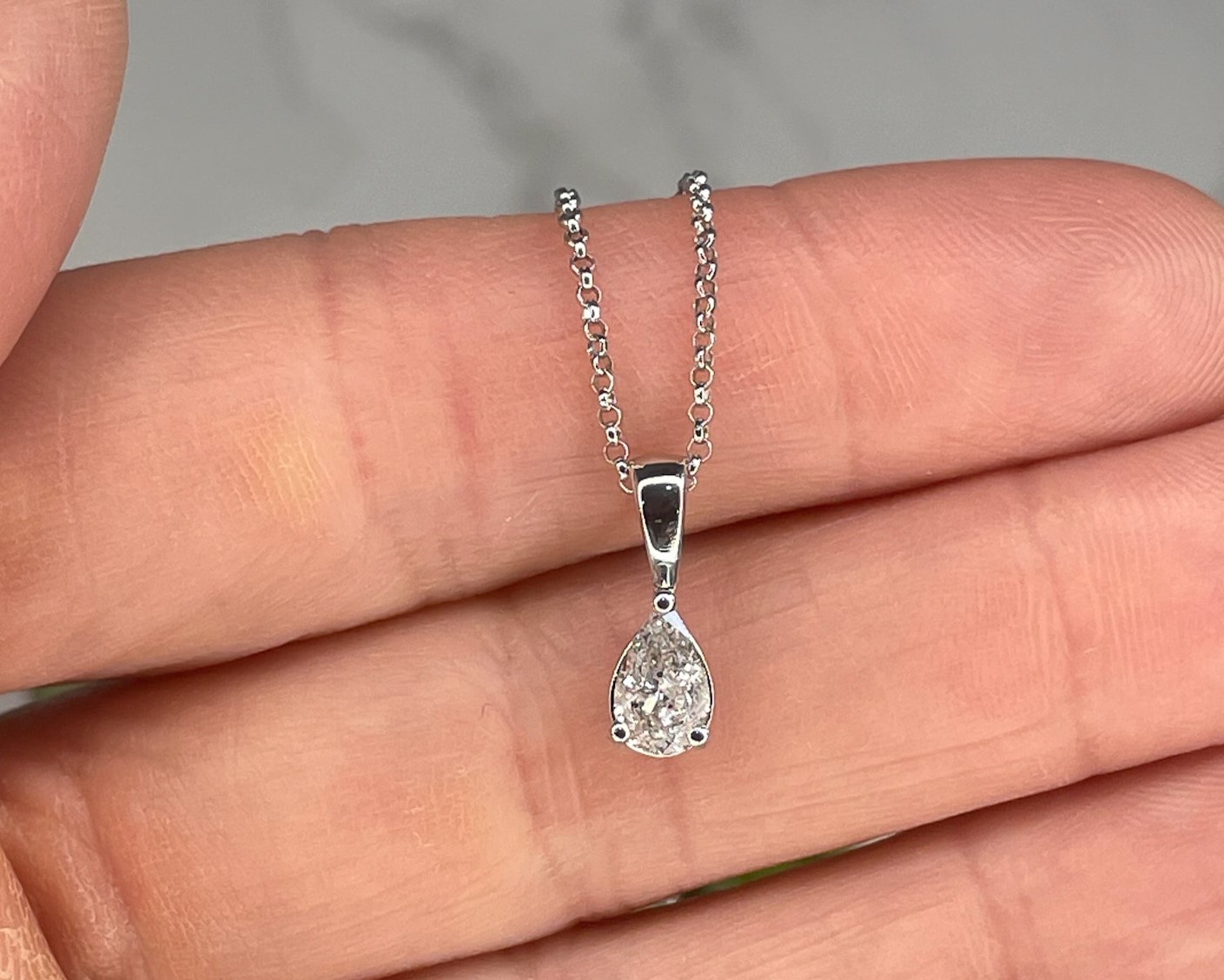 Modern pear cut diamond pendant approx 0.5ct for sale in Leeds, Yorkshire