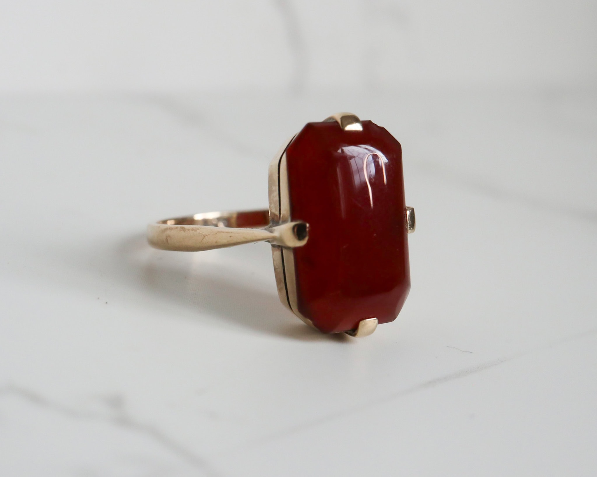 Antique Edwardian 9ct gold and carnelian ring for sale in Leeds, Yorkshire