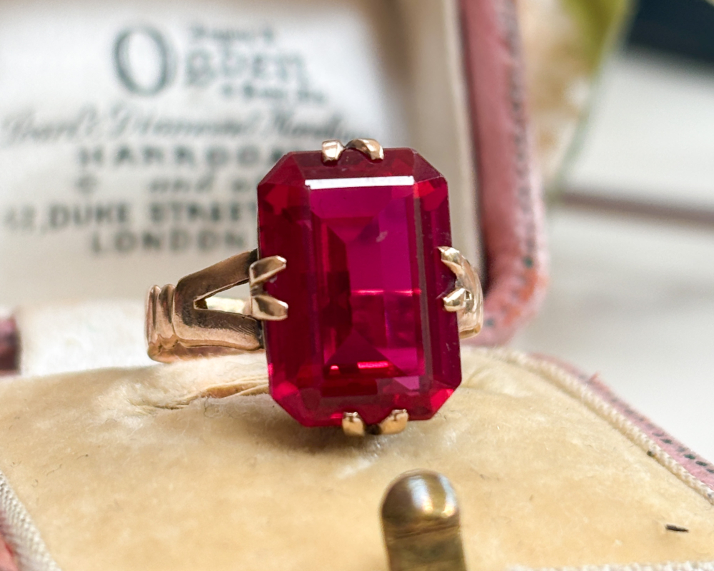 antique 9ct gold and red stone statement ring for sale in Leeds