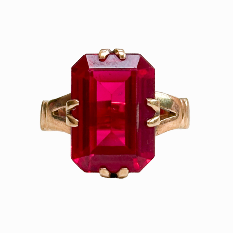 antique 9ct gold and red stone statement ring for sale in Leeds