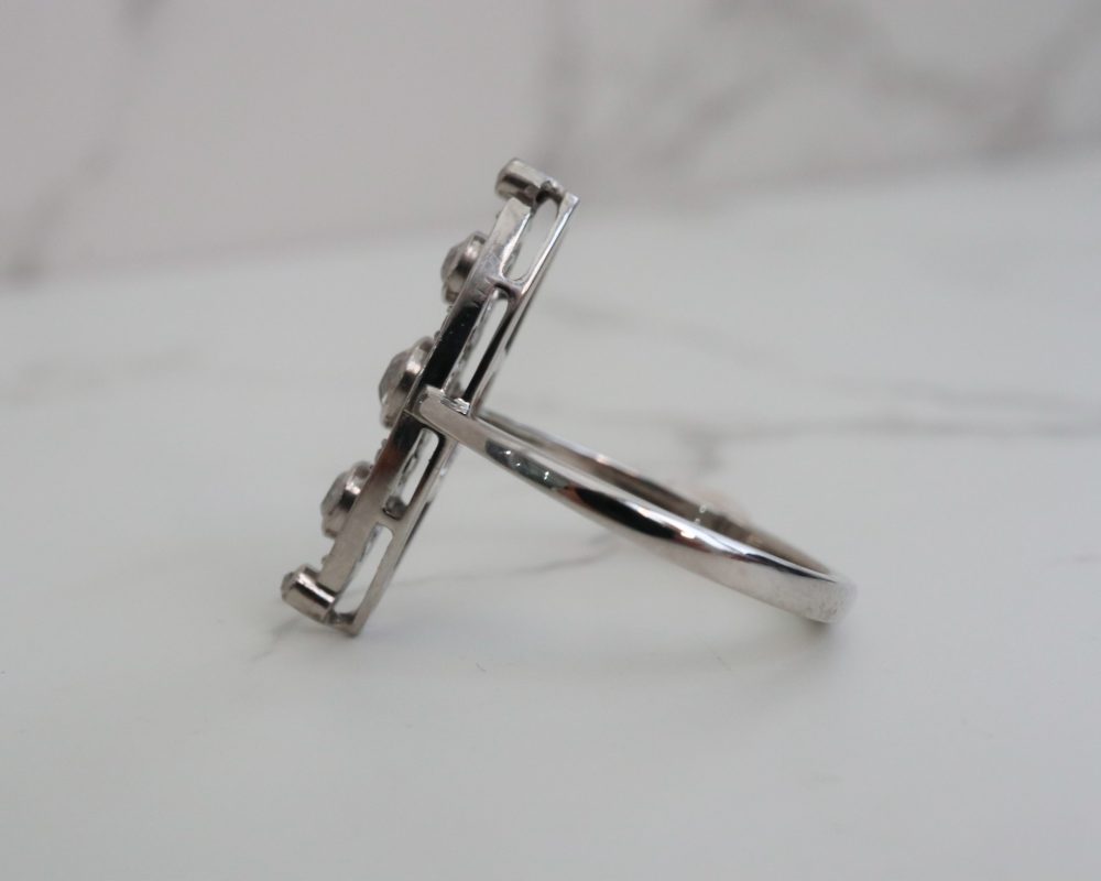 Art Deco diamond ring with approx 1ct old cut diamonds in vertical setting for sale in Leeds, Yorkshire