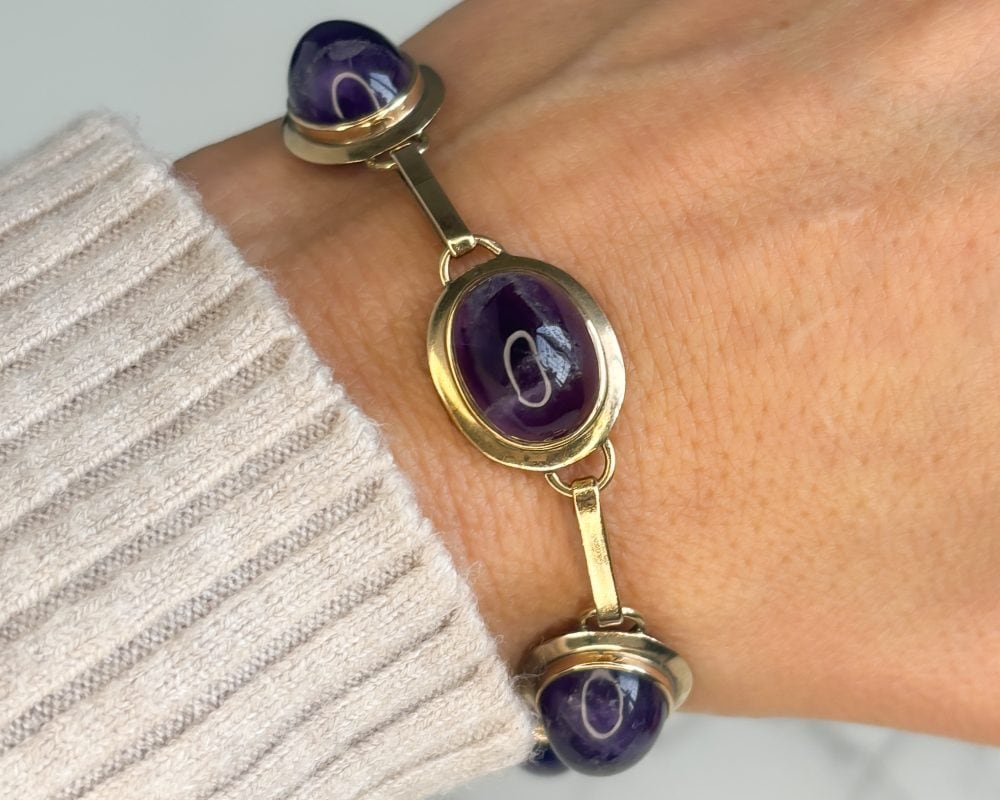 Vintage amethyst bracelet in 9ct yellow gold for sale in Leeds, Yorkshire