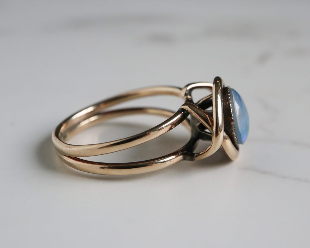 Vintage opal ring in 9ct yellow gold for sale in Leeds, Yorkshire