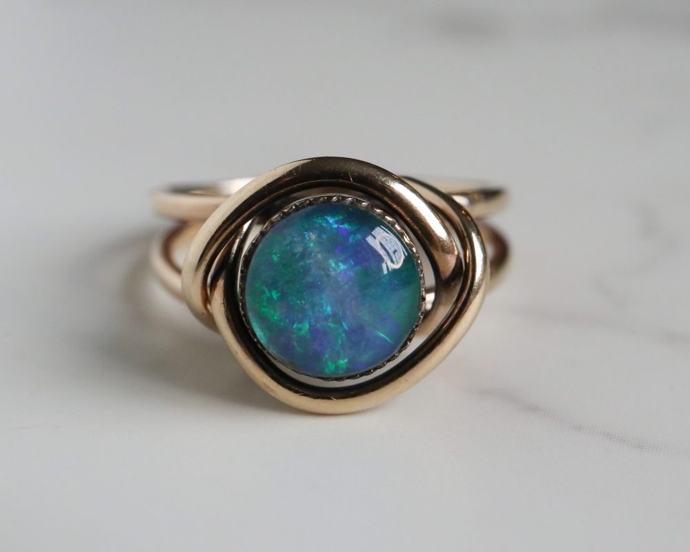 Vintage opal ring in 9ct yellow gold for sale in Leeds, Yorkshire
