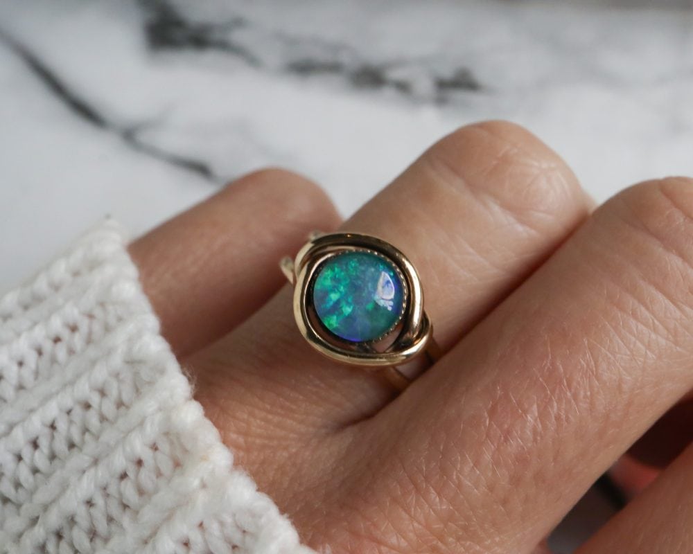 Vintage opal ring in 9ct yellow gold for sale in Leeds, Yorkshire