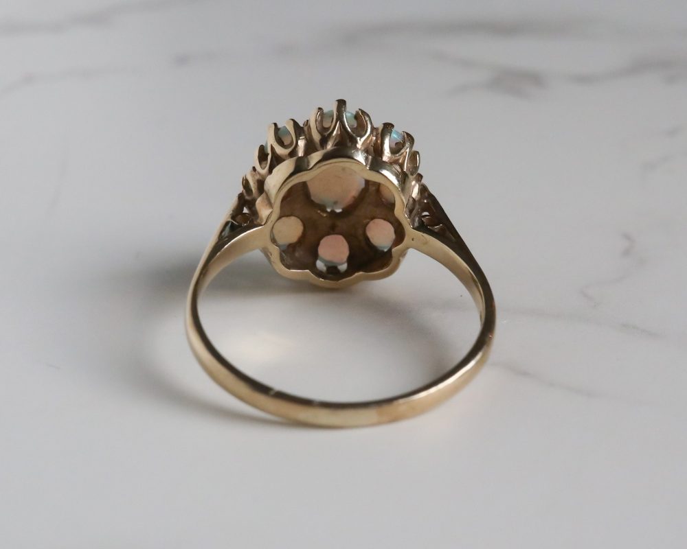 Vintage opal cluster ring in 9ct yellow gold for sale in Leeds, Yorkshire