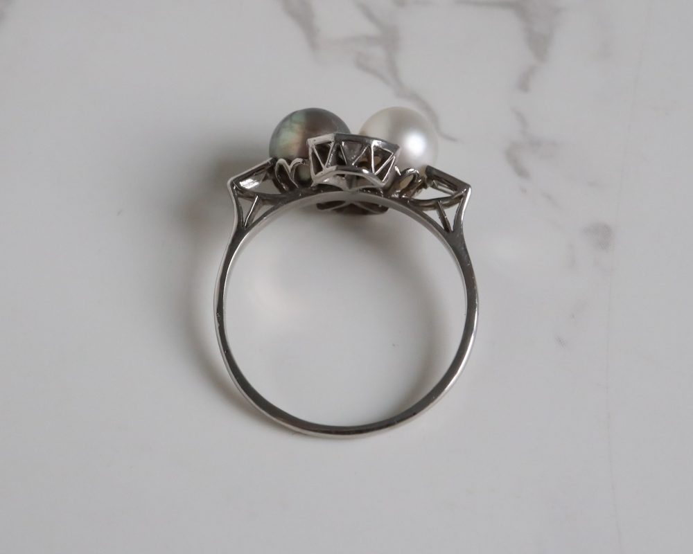 Antique Art Deco pearl and diamond ring in platinum for sale in Leeds, Yorkshire