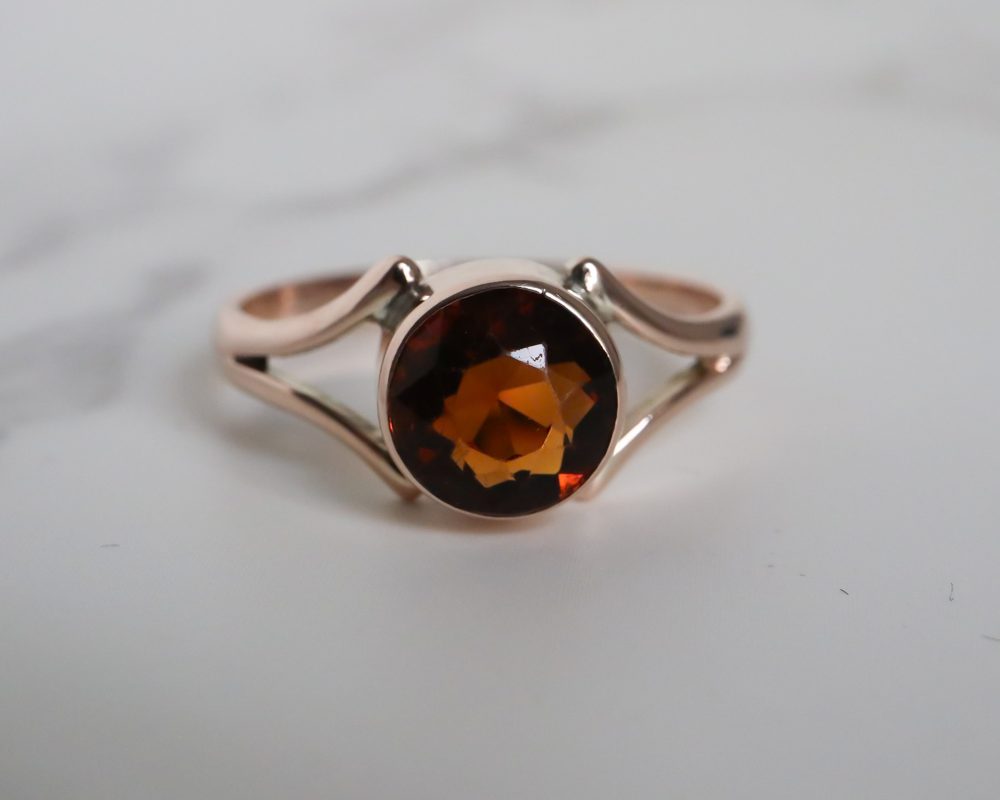 Vintage citrine ring in 9ct yellow gold for sale in Leeds, Yorkshire