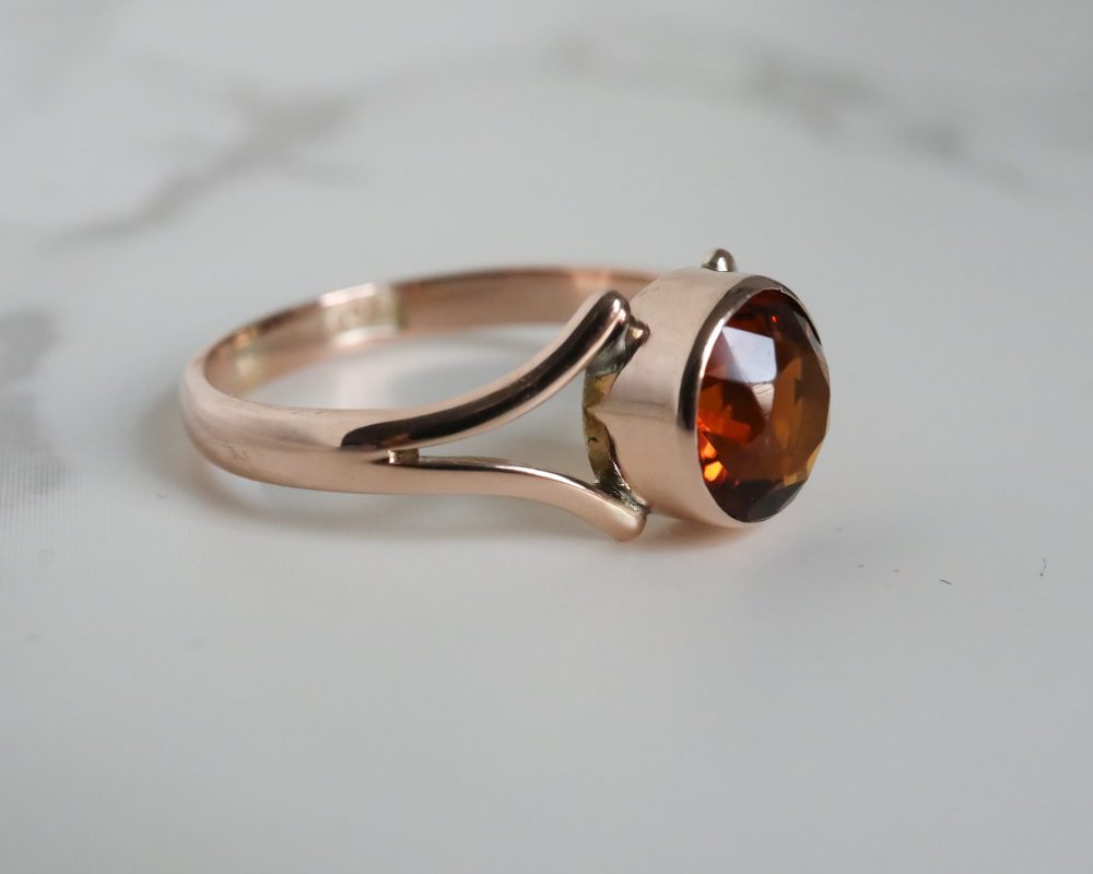 Vintage citrine ring in 9ct yellow gold for sale in Leeds, Yorkshire