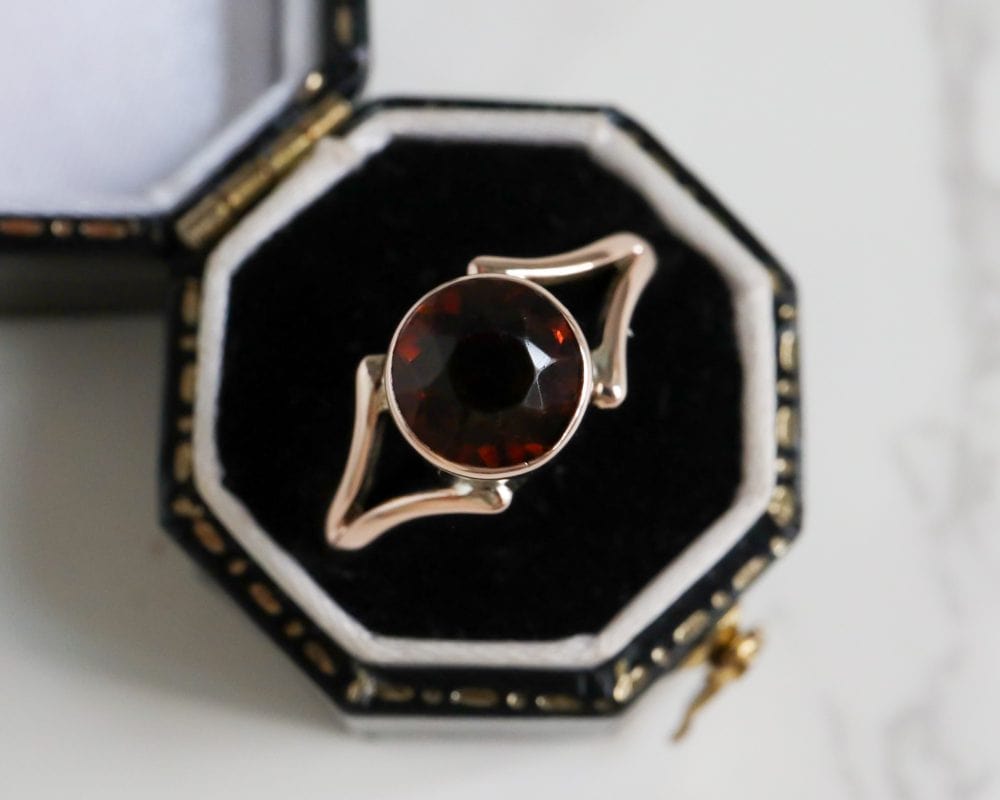 Vintage citrine ring in 9ct yellow gold for sale in Leeds, Yorkshire