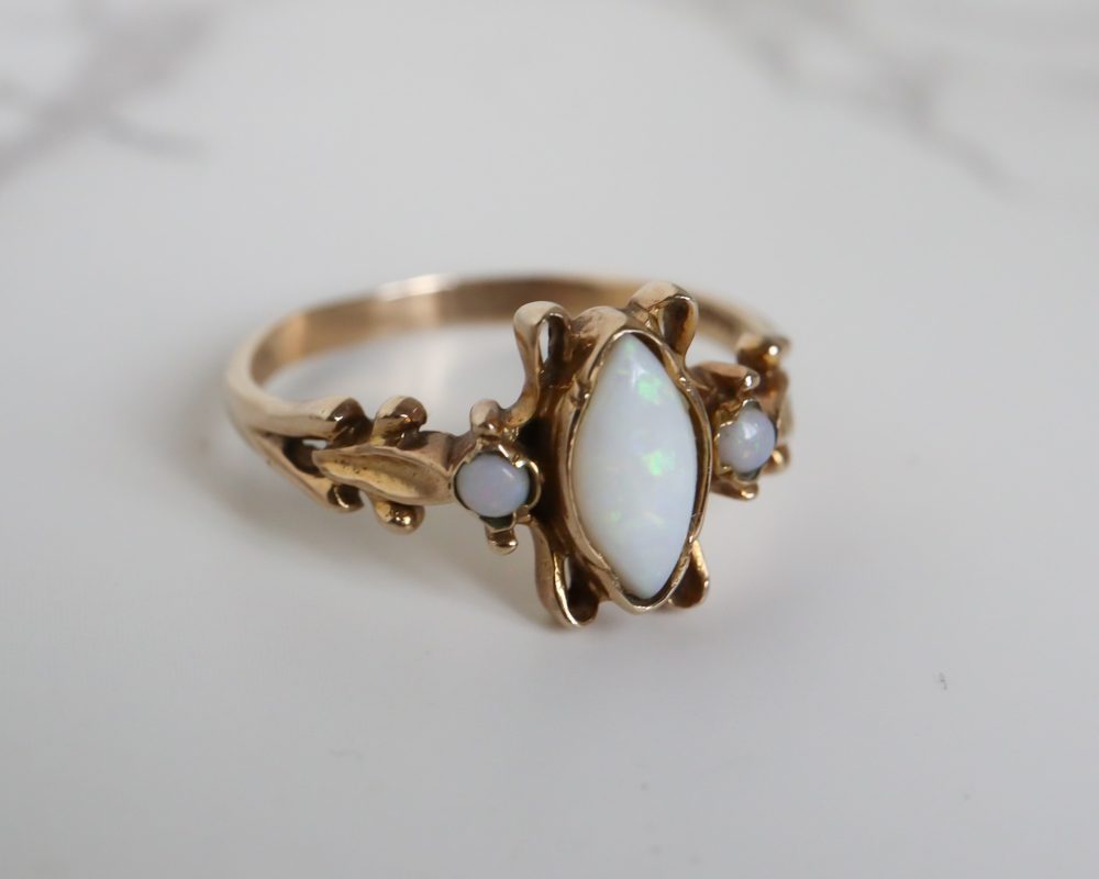 Vintage 9ct gold and opal ring for sale in Leeds, Yorkshire