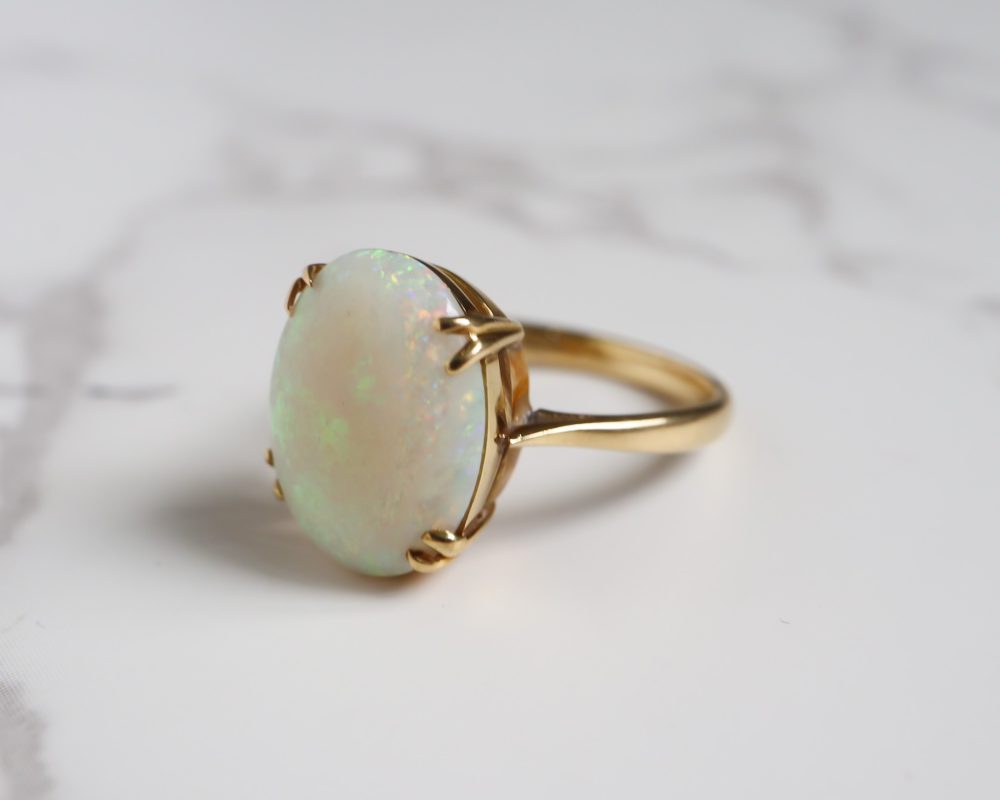 Antique opal ring circa 1920s set in 18ct yellow gold for sale in Leeds, Yorkshire