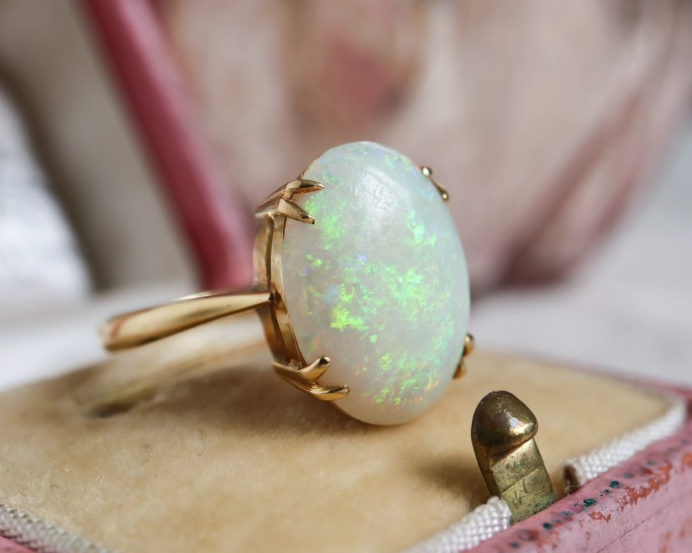 Antique opal ring circa 1920s set in 18ct yellow gold for sale in Leeds, Yorkshire