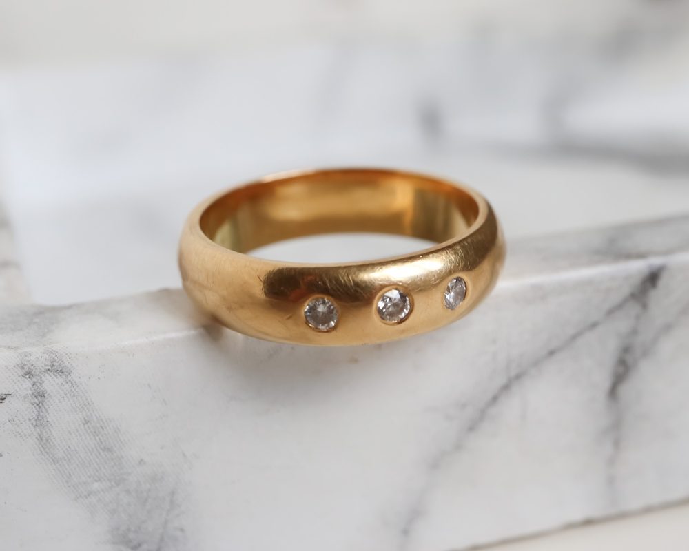 Antique 22ct yellow gold and old cut diamond wedding ring for sale in Leeds, Yorkshire