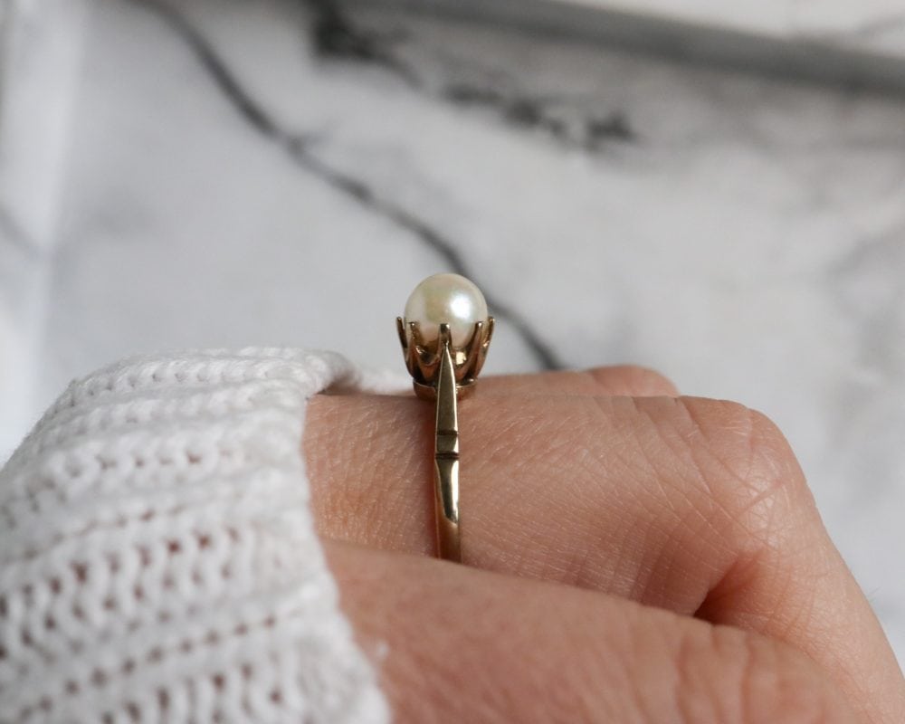 Vintage pearl ring in 9ct yellow gold for sale in Leeds, Yorkshire