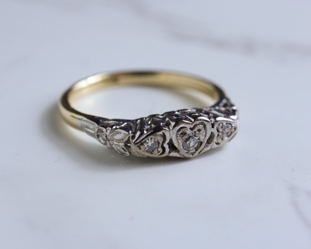 Antique Art Deco diamond heart ring in 18ct yellow gold for sale in Leeds, Yorkshire