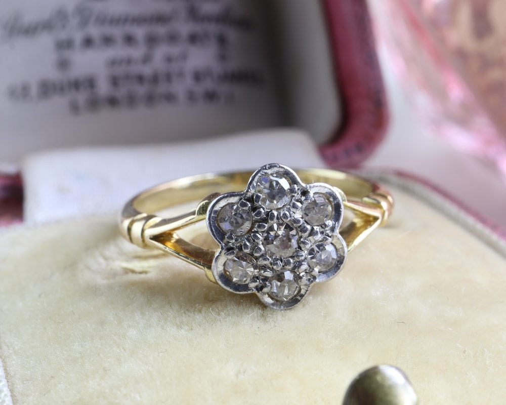 Antique Art Deco diamond daisy ring in 18ct gold for sale in Leeds, Yorkshire