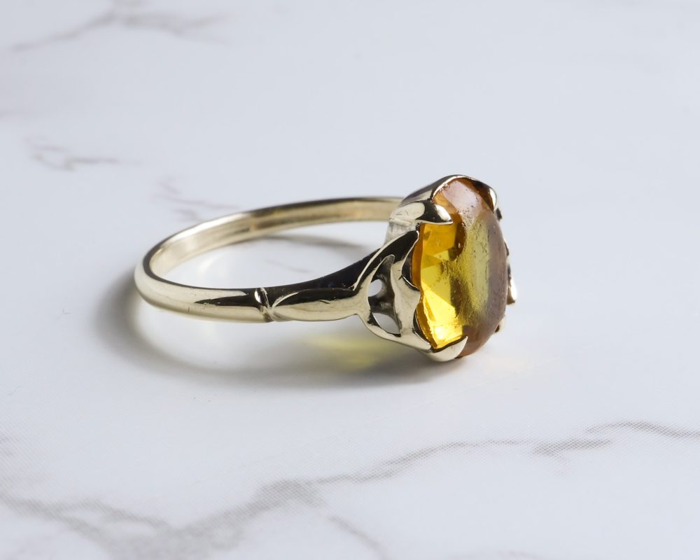 Vintage 9ct gold yellow stone ring for sale in Leeds, Yorkshire
