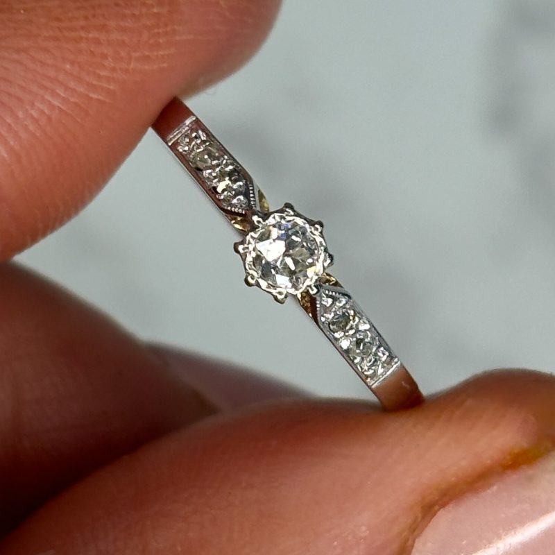 1930s diamond ring in 18ct gold and platinum for sale in Leeds, Yorkshire