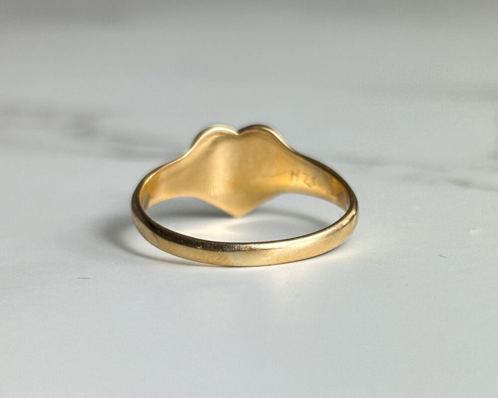 Antique 18ct gold heart signet ring for sale in Leeds, Yorkshire